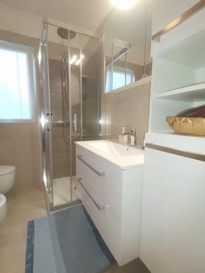 Apartman Hola Novigrad Istria Εξωτερικό φωτογραφία
