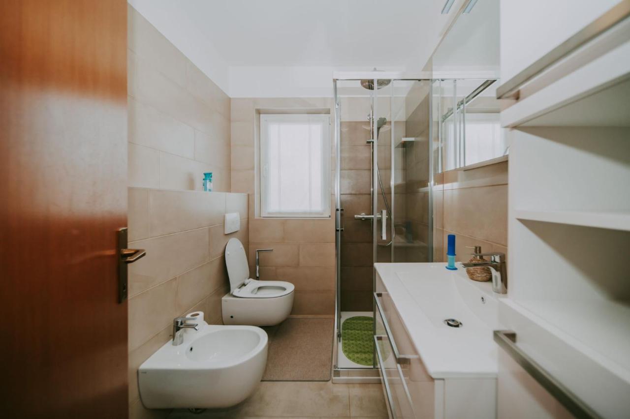 Apartman Hola Novigrad Istria Εξωτερικό φωτογραφία